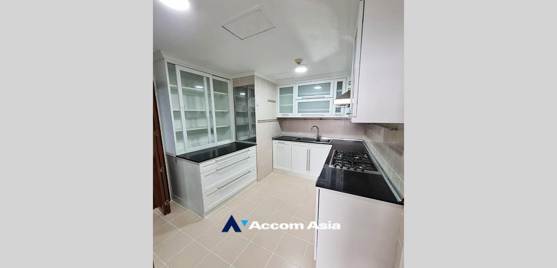 Pet friendly |  3 Bedrooms  Condominium For Rent in Sukhumvit, Bangkok  near BTS Phrom Phong (AA32407)