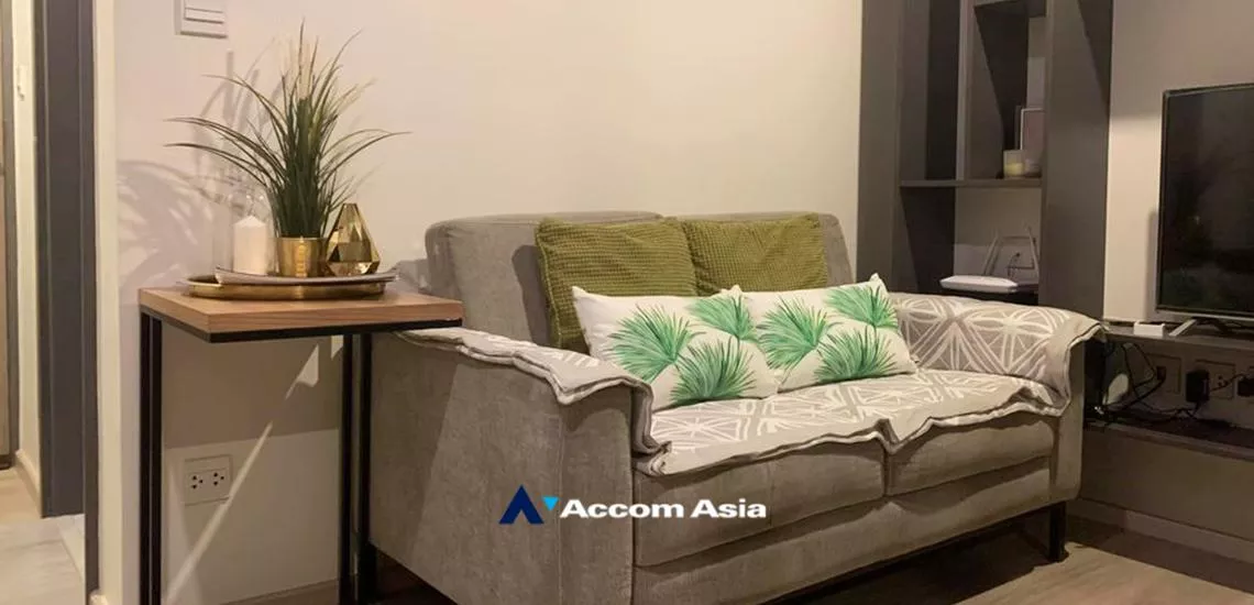  1 Bedroom  Condominium For Sale in Ploenchit, Bangkok  near BTS Ploenchit (AA32417)