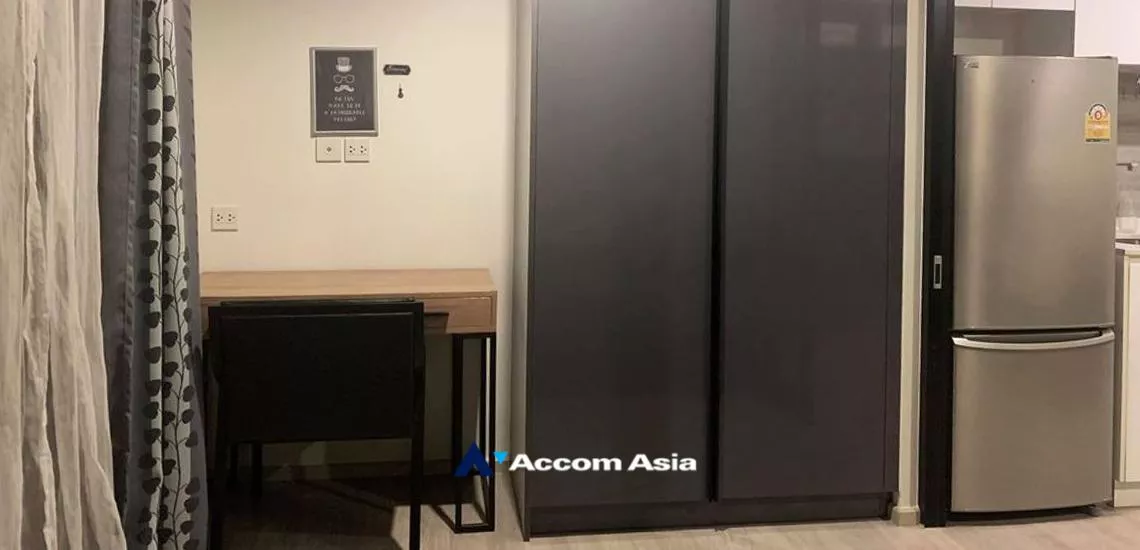  1 Bedroom  Condominium For Sale in Ploenchit, Bangkok  near BTS Ploenchit (AA32417)