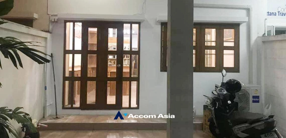 25  4 br Townhouse For Rent in sukhumvit ,Bangkok BTS Phra khanong AA32424