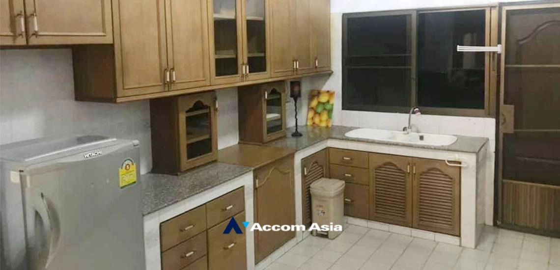 13  4 br Townhouse For Rent in sukhumvit ,Bangkok BTS Phra khanong AA32424