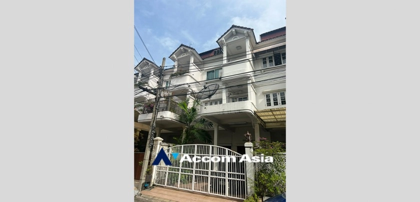 34  4 br Townhouse For Rent in sukhumvit ,Bangkok BTS Phra khanong AA32424