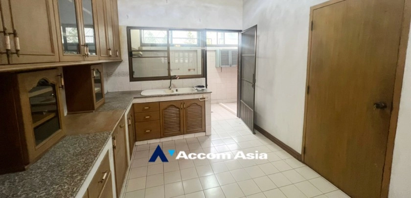 11  4 br Townhouse For Rent in sukhumvit ,Bangkok BTS Phra khanong AA32424