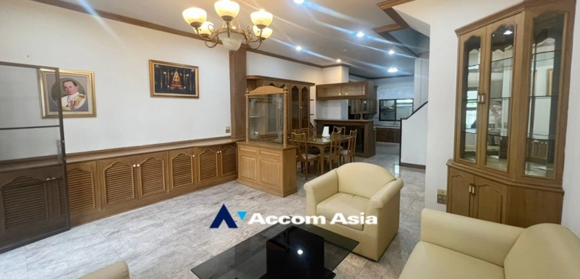 8  4 br Townhouse For Rent in sukhumvit ,Bangkok BTS Phra khanong AA32424