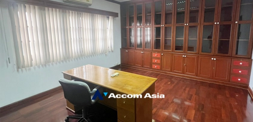 18  4 br Townhouse For Rent in sukhumvit ,Bangkok BTS Phra khanong AA32424