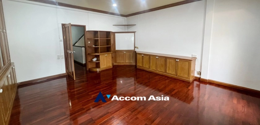 17  4 br Townhouse For Rent in sukhumvit ,Bangkok BTS Phra khanong AA32424