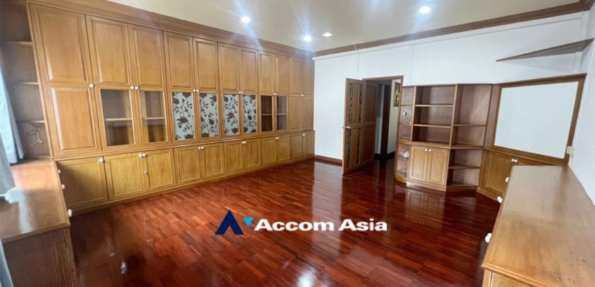 16  4 br Townhouse For Rent in sukhumvit ,Bangkok BTS Phra khanong AA32424