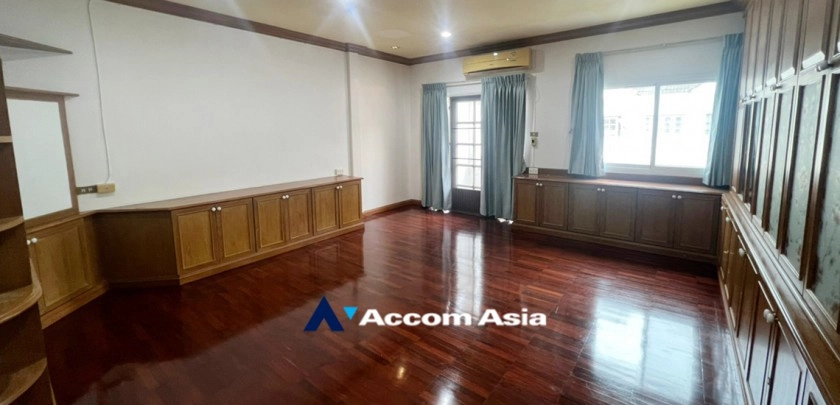 21  4 br Townhouse For Rent in sukhumvit ,Bangkok BTS Phra khanong AA32424