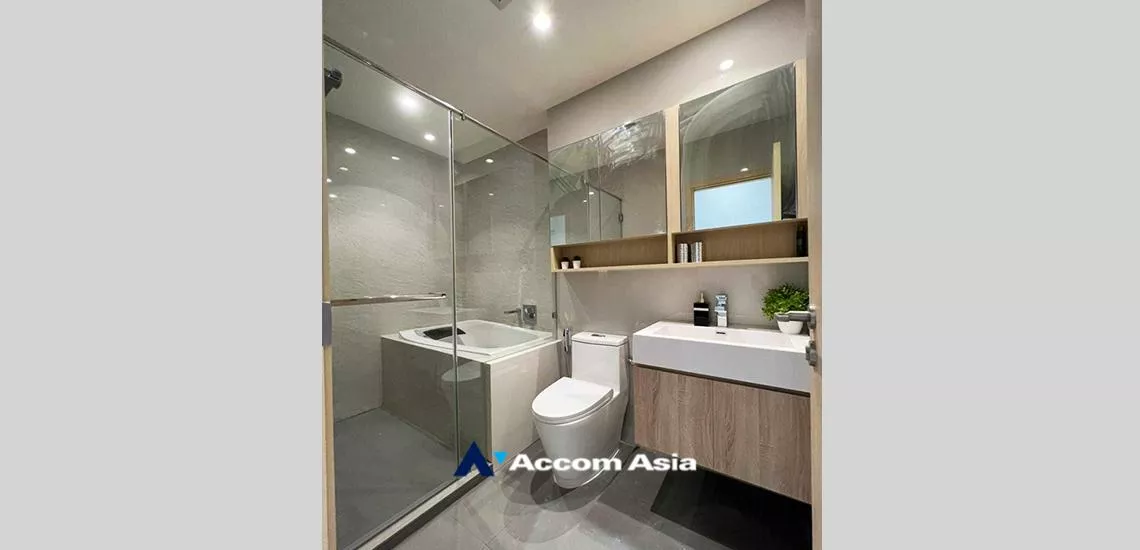 Pet friendly |  2 Bedrooms  Condominium For Rent in Sukhumvit, Bangkok  near BTS Ekkamai (AA32427)