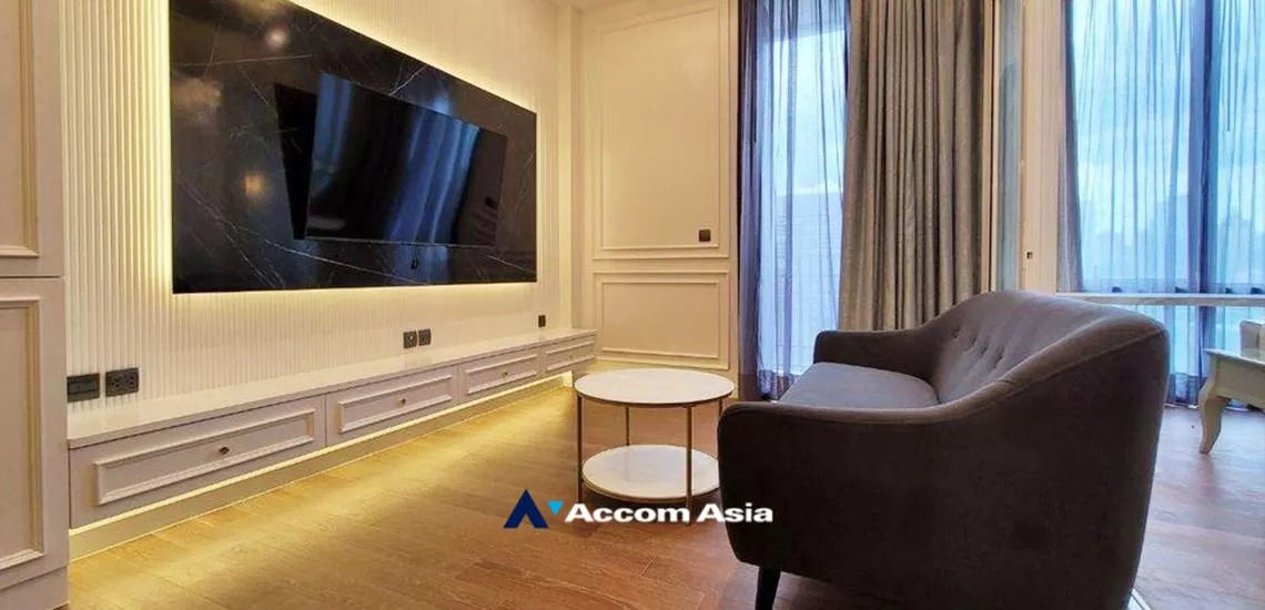 Pet friendly |  1 Bedroom  Condominium For Rent in Ploenchit, Bangkok  near BTS Ploenchit (AA32432)