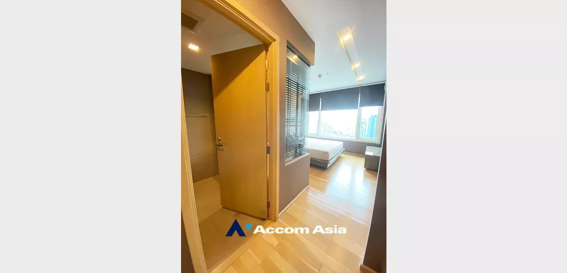 Corner Unit |  2 Bedrooms  Condominium For Sale in Sukhumvit, Bangkok  near BTS Thong Lo (AA32437)