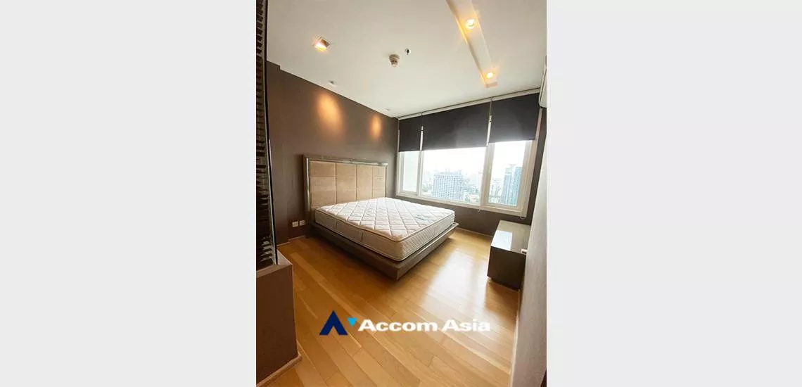 Corner Unit |  2 Bedrooms  Condominium For Sale in Sukhumvit, Bangkok  near BTS Thong Lo (AA32437)