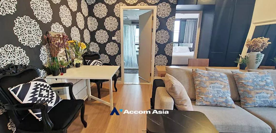  1 Bedroom  Condominium For Rent in Sukhumvit, Bangkok  near BTS Thong Lo (AA32451)