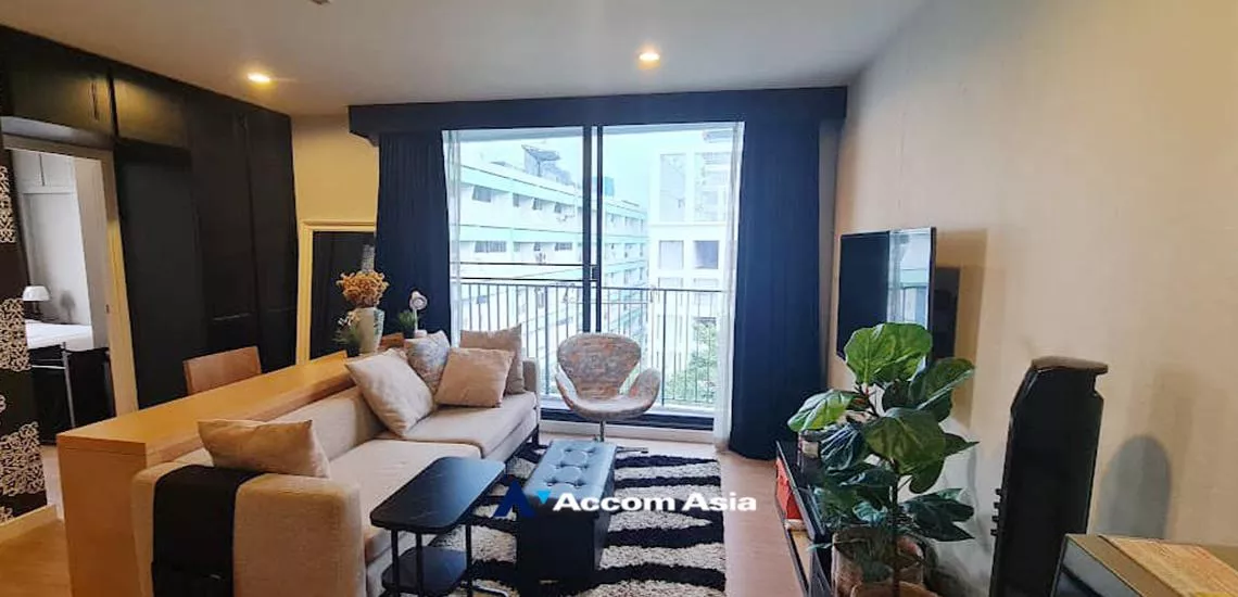  1 Bedroom  Condominium For Rent in Sukhumvit, Bangkok  near BTS Thong Lo (AA32451)