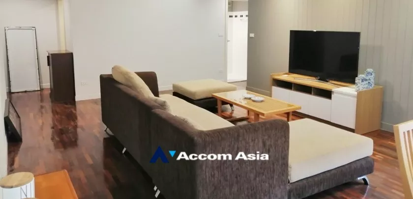 Pet friendly |  2 Bedrooms  Apartment For Rent in Sukhumvit, Bangkok  near BTS Asok - MRT Sukhumvit (AA32459)