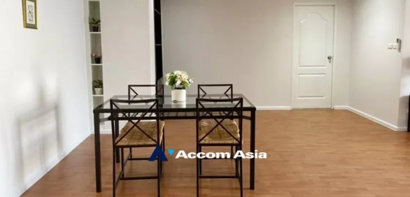 Pet friendly |  2 Bedrooms  Apartment For Rent in Sukhumvit, Bangkok  near BTS Phrom Phong (AA32500)