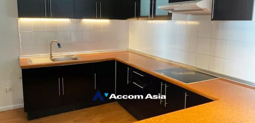 Pet friendly |  2 Bedrooms  Apartment For Rent in Sukhumvit, Bangkok  near BTS Phrom Phong (AA32500)