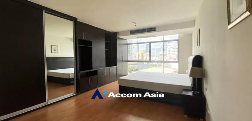 Pet friendly |  2 Bedrooms  Apartment For Rent in Sukhumvit, Bangkok  near BTS Phrom Phong (AA32522)