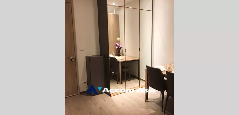  1 Bedroom  Condominium For Sale in Sukhumvit, Bangkok  near BTS Phrom Phong (AA32540)