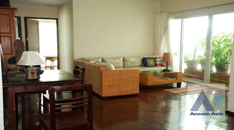  2 Bedrooms  Condominium For Rent in Sukhumvit, Bangkok  near BTS Thong Lo (24675)