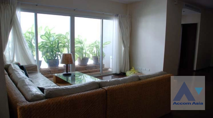  2 Bedrooms  Condominium For Rent in Sukhumvit, Bangkok  near BTS Thong Lo (24675)