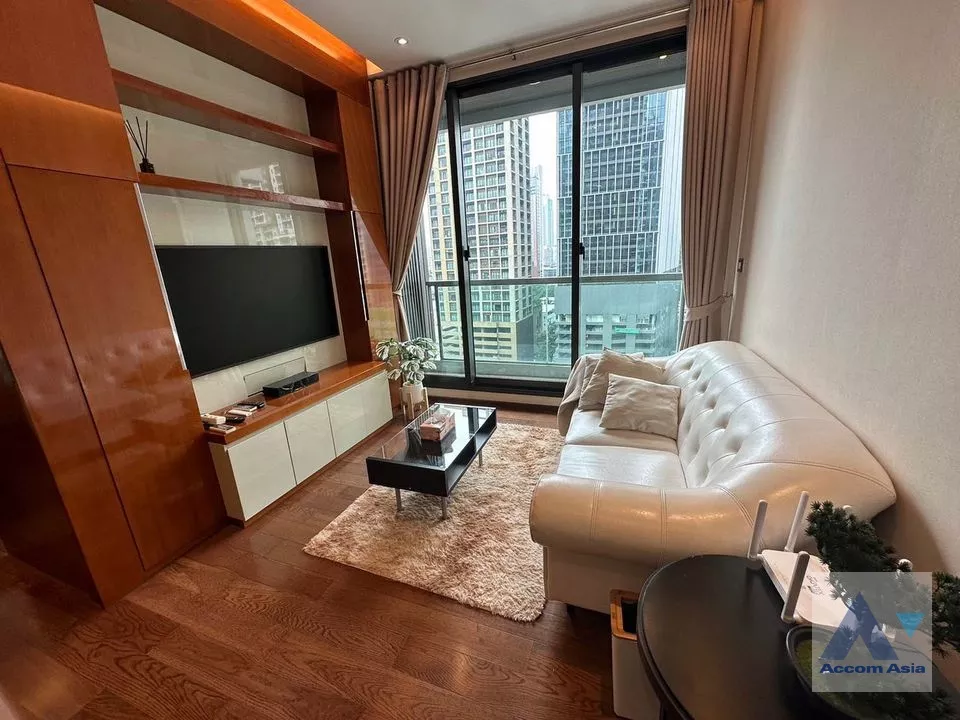  1 Bedroom  Condominium For Rent & Sale in Sukhumvit, Bangkok  near BTS Phrom Phong (AA32571)