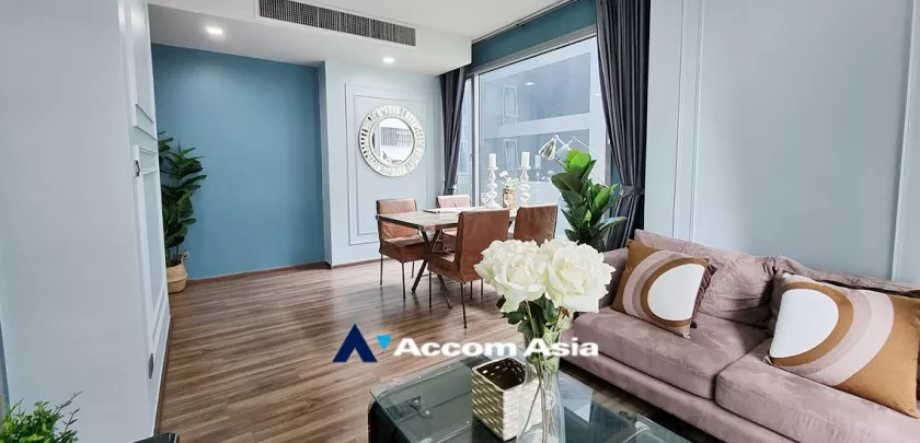  1 Bedroom  Condominium For Rent in Sukhumvit, Bangkok  near BTS Ekkamai (AA32578)