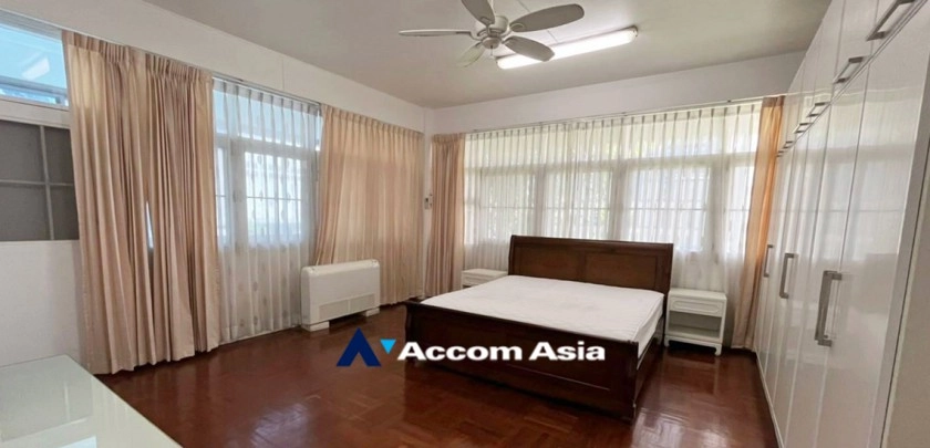 5  3 br Apartment For Rent in Sukhumvit ,Bangkok BTS Asok - MRT Sukhumvit at Easy to access BTS and MRT AA32596