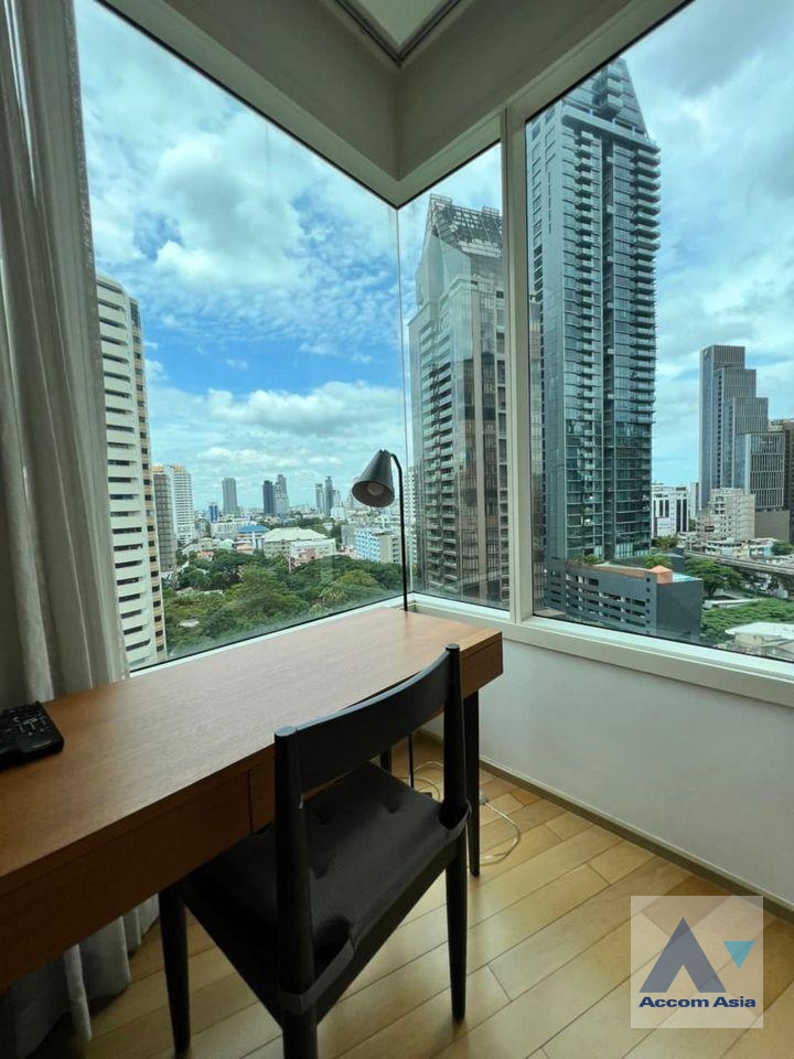  2 Bedrooms  Condominium For Rent in Sukhumvit, Bangkok  near BTS Phrom Phong (AA32643)