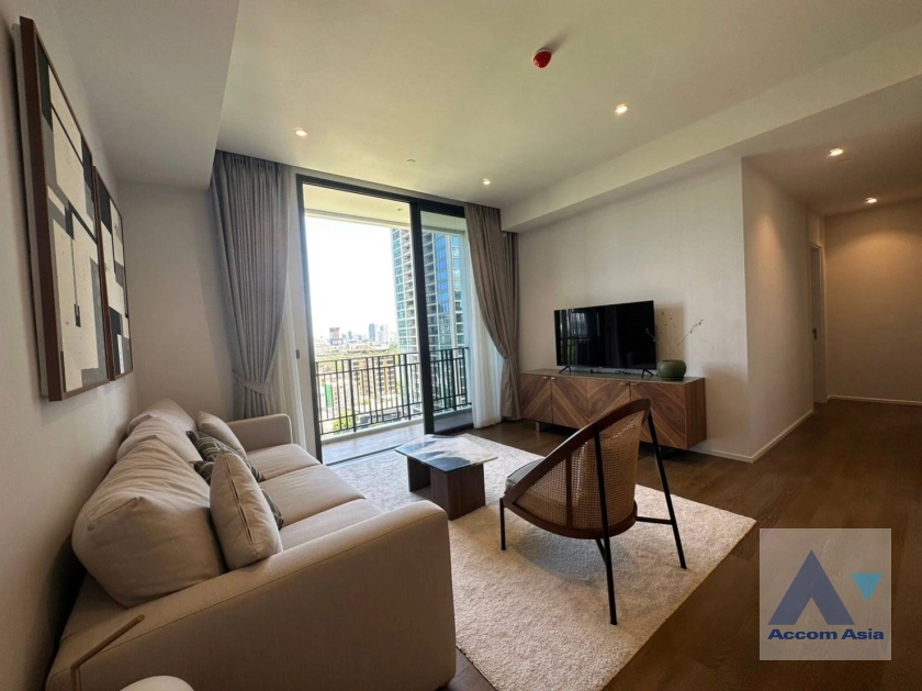 Pet friendly |  2 Bedrooms  Condominium For Rent & Sale in Ploenchit, Bangkok  near BTS Ploenchit (AA32647)