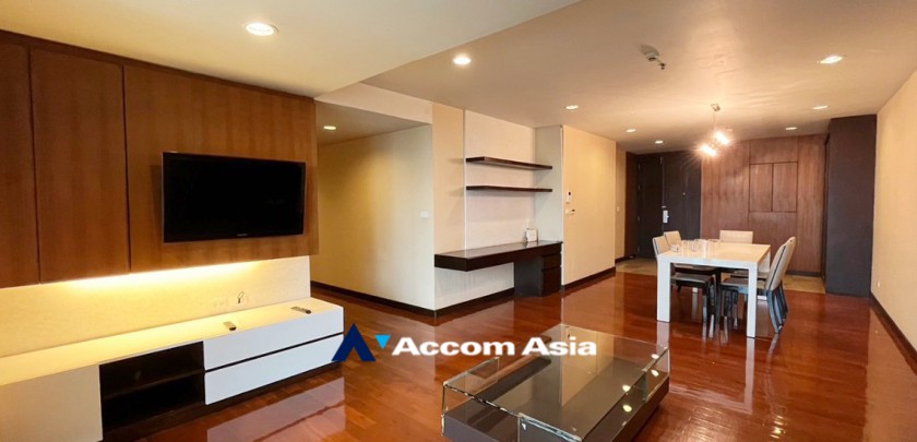 Pet friendly |  3 Bedrooms  Apartment For Rent in Sukhumvit, Bangkok  near BTS Thong Lo (AA32651)