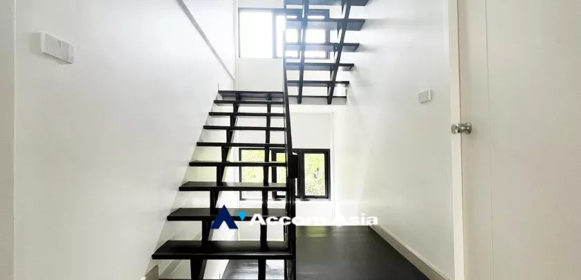 5  3 br Townhouse For Rent in Sukhumvit ,Bangkok BTS Phra khanong AA32652