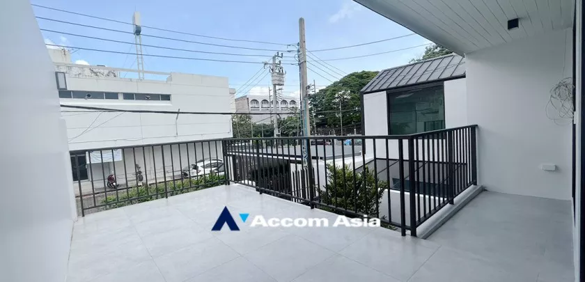 10  3 br Townhouse For Rent in Sukhumvit ,Bangkok BTS Phra khanong AA32652