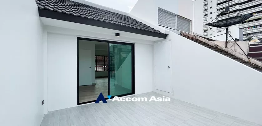 16  3 br Townhouse For Rent in Sukhumvit ,Bangkok BTS Phra khanong AA32652