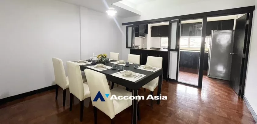  3 Bedrooms  Apartment For Rent in Sukhumvit, Bangkok  near BTS Thong Lo (AA32654)
