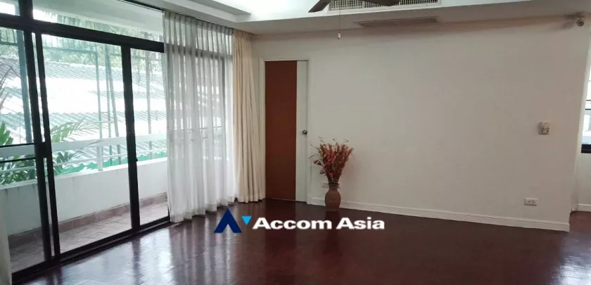 Pet friendly |  3 Bedrooms  Apartment For Rent in Sukhumvit, Bangkok  near BTS Phrom Phong (AA32658)