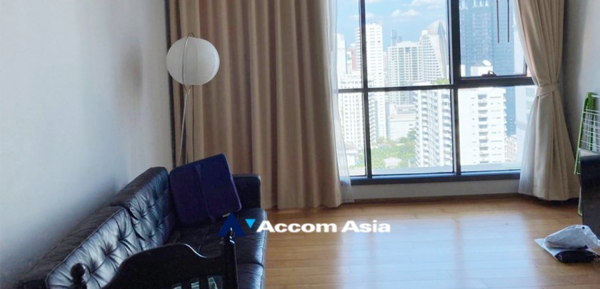  2 Bedrooms  Condominium For Rent in Sukhumvit, Bangkok  near BTS Nana (AA32666)