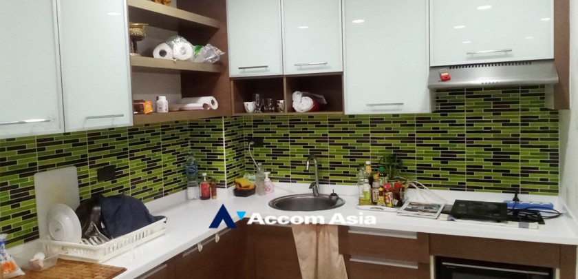  2 Bedrooms  Condominium For Sale in Sukhumvit, Bangkok  near BTS Thong Lo (AA32668)