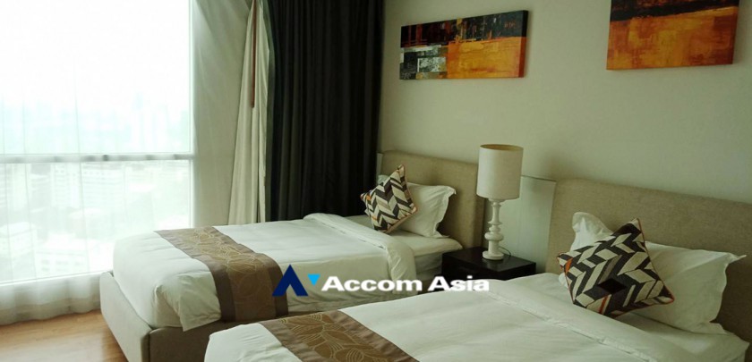  3 Bedrooms  Condominium For Rent in Sathorn, Bangkok  near BTS Chong Nonsi - BRT Arkhan Songkhro (AA32682)