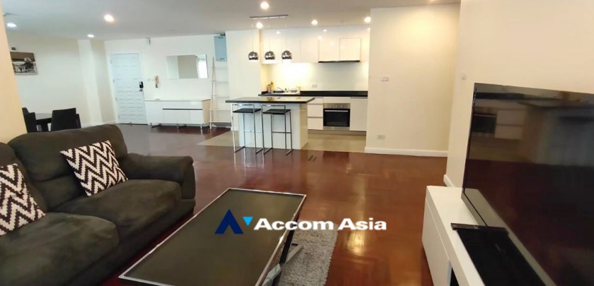  2 Bedrooms  Condominium For Rent & Sale in Silom, Bangkok  near BTS Sala Daeng - MRT Silom (AA32689)