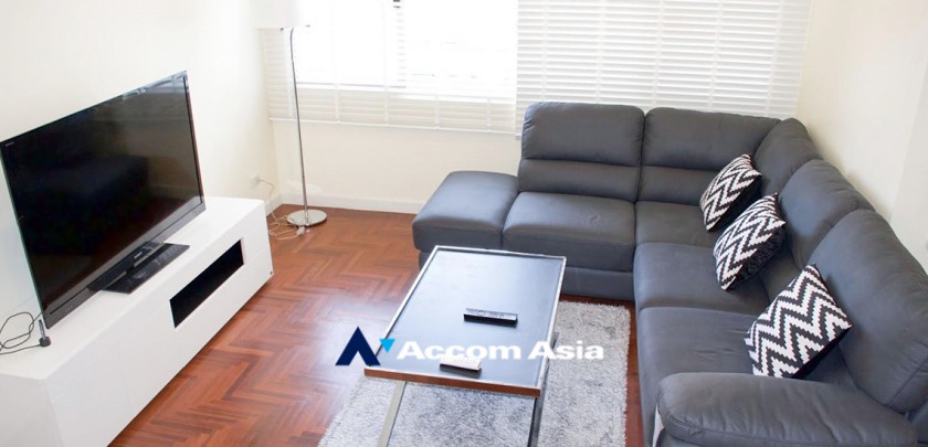  2 Bedrooms  Condominium For Rent & Sale in Silom, Bangkok  near BTS Sala Daeng - MRT Silom (AA32689)