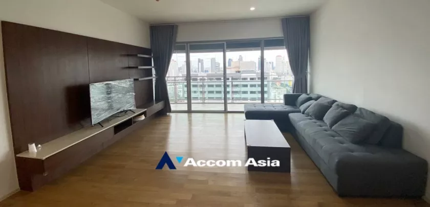 Pet friendly |  3 Bedrooms  Condominium For Rent in Sukhumvit, Bangkok  near BTS Phrom Phong (AA32704)