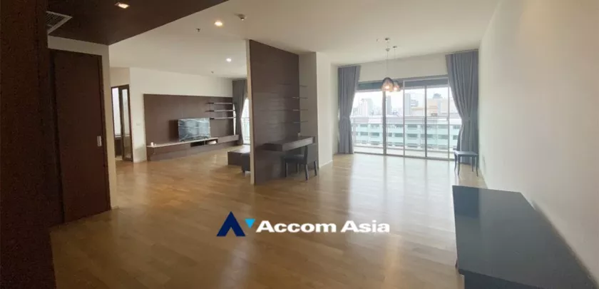 Pet friendly |  3 Bedrooms  Condominium For Rent in Sukhumvit, Bangkok  near BTS Phrom Phong (AA32704)