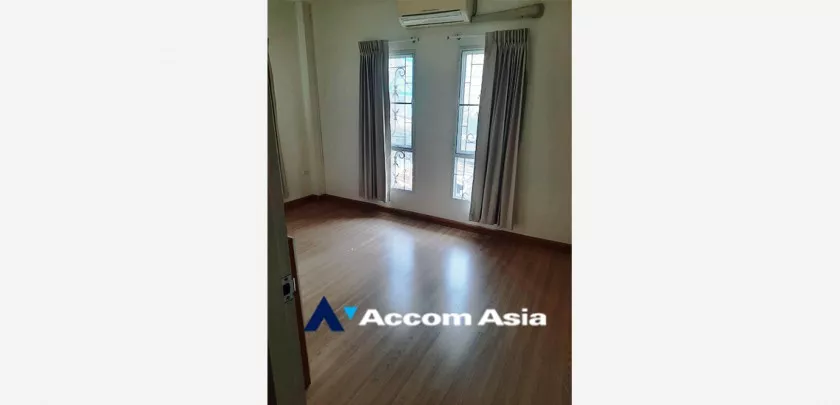 12  3 br House For Rent in sukhumvit ,Bangkok BTS Phrom Phong AA32736