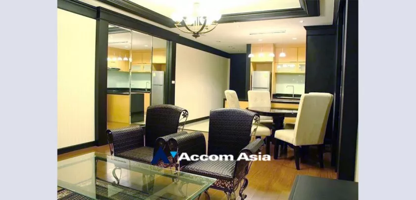  2 Bedrooms  Condominium For Sale in Sathorn, Bangkok  near BTS Sala Daeng - MRT Lumphini (AA32739)
