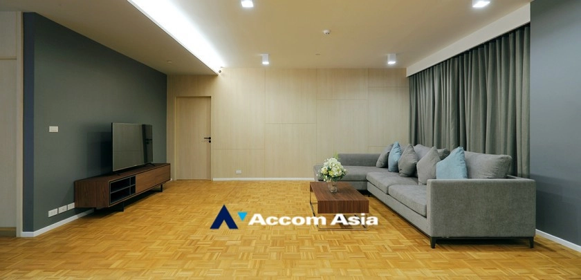 Pet friendly |  3 Bedrooms  Apartment For Rent in Sukhumvit, Bangkok  near BTS Phrom Phong (AA32747)