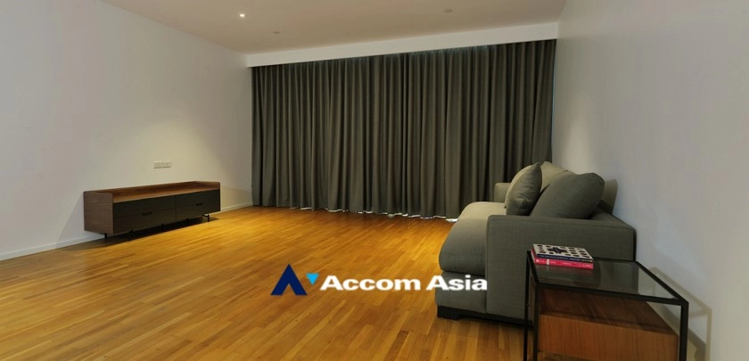 Pet friendly |  3 Bedrooms  Apartment For Rent in Sukhumvit, Bangkok  near BTS Phrom Phong (AA32747)