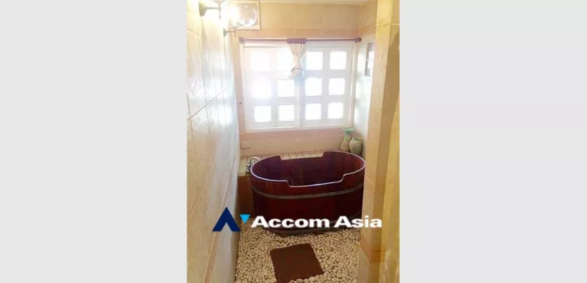 14  15 br House For Sale in Pattanakarn ,Bangkok ARL Hua Mak AA32753