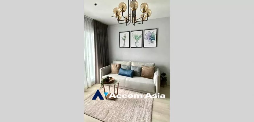  2 Bedrooms  Condominium For Rent in Ploenchit, Bangkok  near BTS Ploenchit (AA32758)