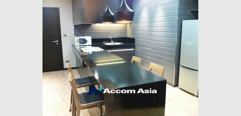  1 Bedroom  Condominium For Rent & Sale in Ploenchit, Bangkok  near BTS Ploenchit (AA32775)